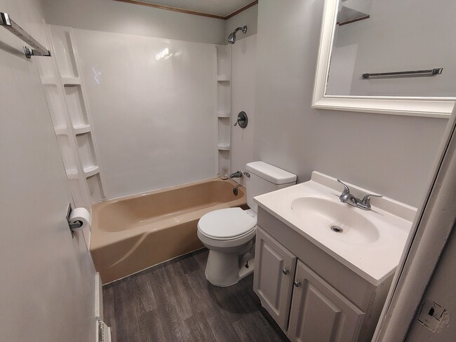 Foto del edificio - 2710 N Rockton Ave