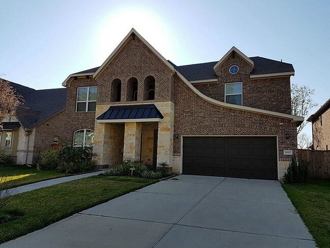 Building Photo - 5007 Sawmill Terrace Ln
