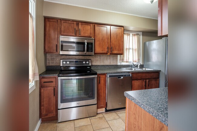 Cocina - 418 18th Ave SW