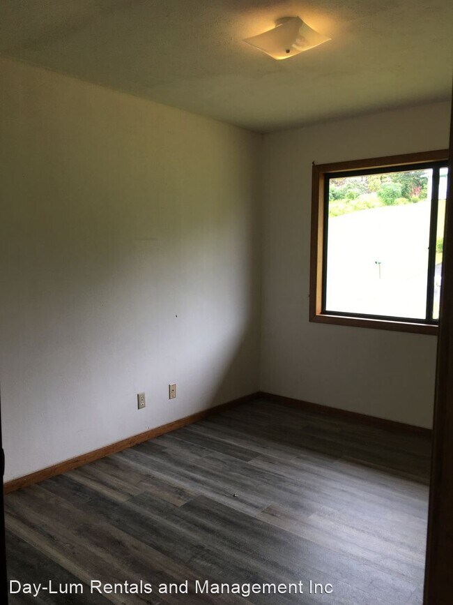 Building Photo - 4 br, 2.5 bath House - 17-209 Palaai Street