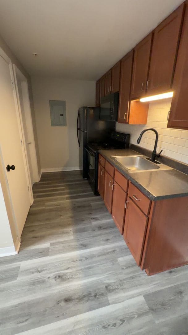 Building Photo - Low income Studio Housing