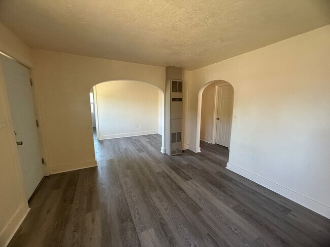 Foto del edificio - 2 bedroom 1 bath House