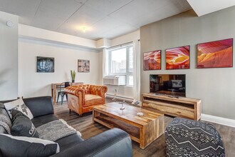 Building Photo - 3075 Promenade du Quartier-Saint-Martin