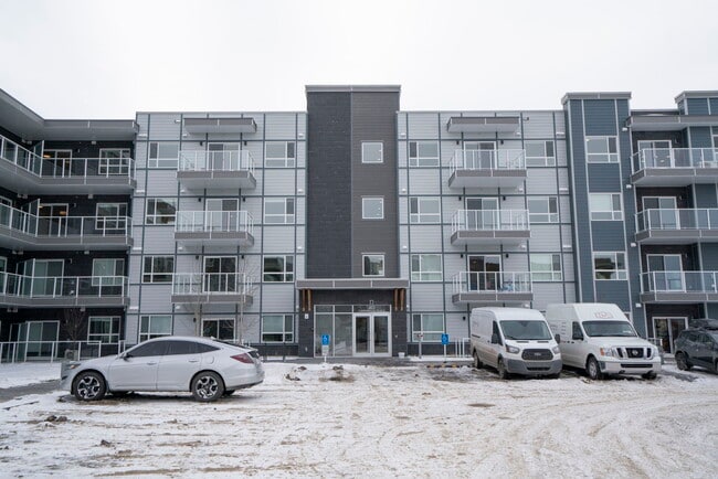 Building Photo - 40 Carrington Plz NW