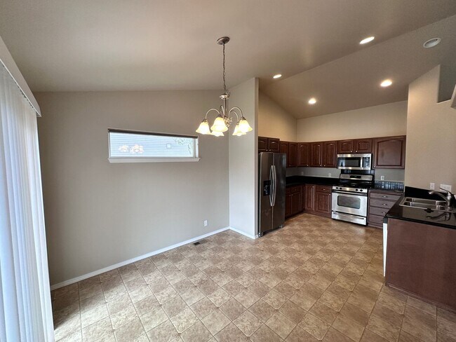 Foto del edificio - Gorgeous 3 Bedroom 2 Bath Home in Hayden!