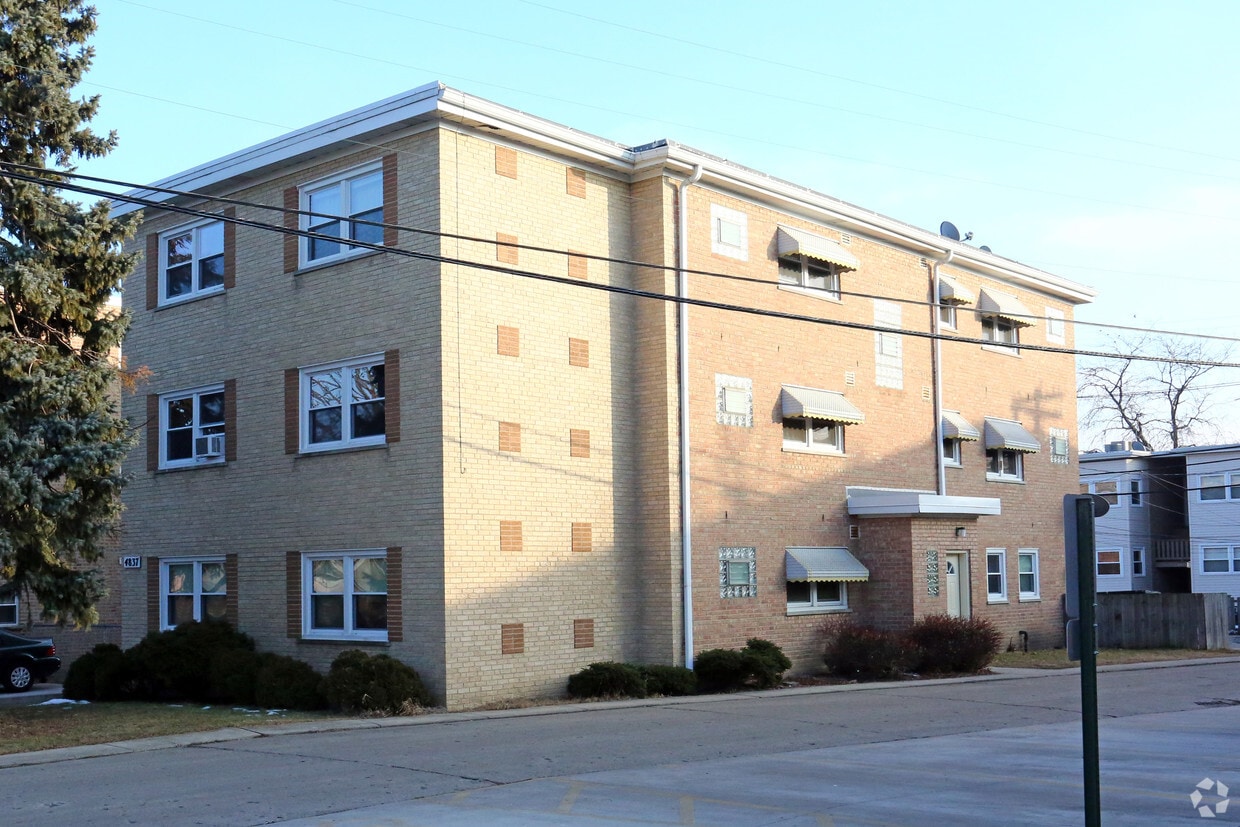 4837 Conrad St, Skokie, IL 60077 Apartments in Skokie, IL