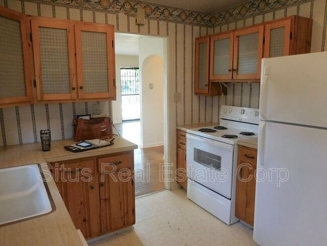 Photo - 1875 S Clayton St House