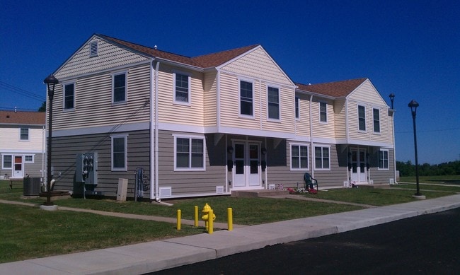 Hymann Heights - Hymann Heights Apartments