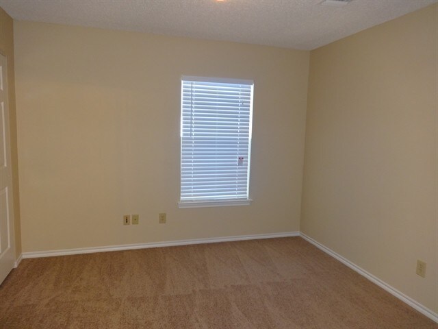 Building Photo - 16635 Blanco Ky