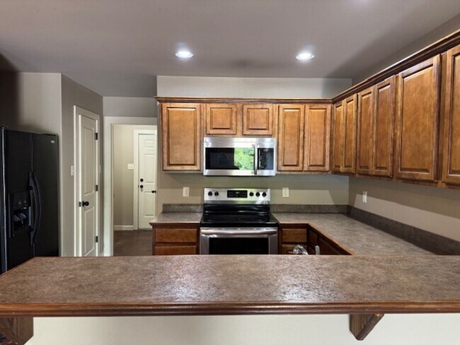 Foto del edificio - 2711 Ridgecrest Rd