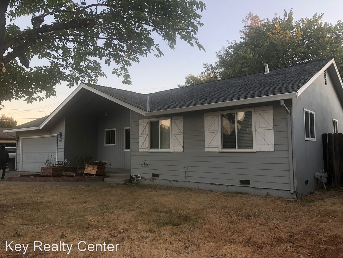 Primary Photo - 3 br, 1.5 bath House - 5024 H Parkway