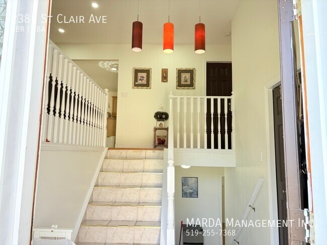 Building Photo - PARTIALLY FURNISHED 5 BED/3.5 BATH HOME - SOUTH CAMERON + UTILITIES