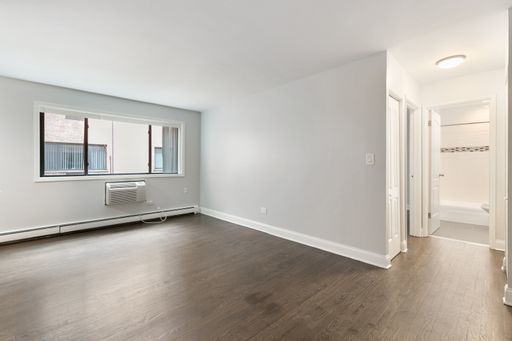 Foto del edificio - 6201 N Kenmore Ave