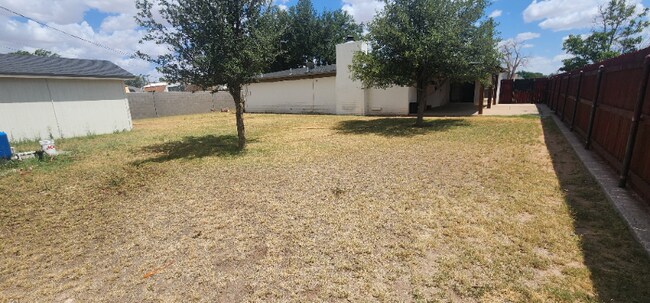 Foto del edificio - 814 Sinclair Ave