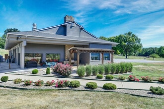 Building Photo - Fairway Hills Apartments