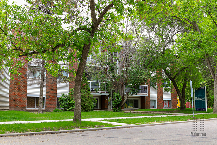 Building Photo - Skyview Manor