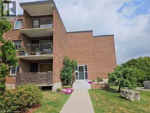 Building Photo - 4 Avalon Pl