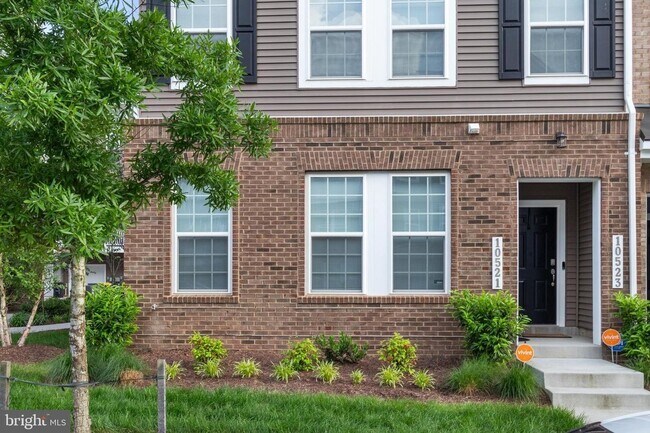 Foto del edificio - 10521 Jim Lovell Ln