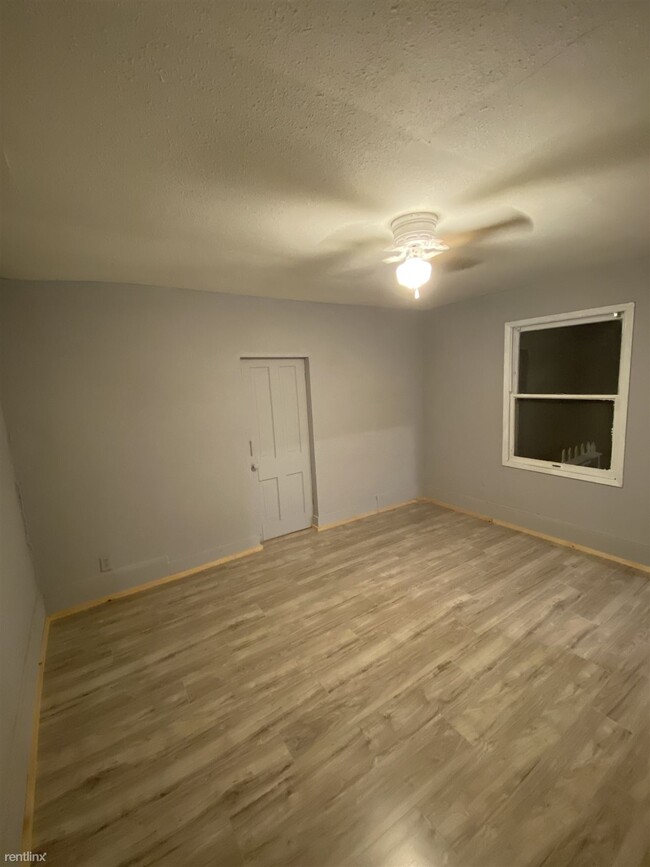Building Photo - 2 br, 1 bath Duplex - 615 South Lowman Str...