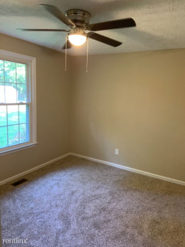 Building Photo - 3 br, 1.5 bath House - 109 Brookside Dr
