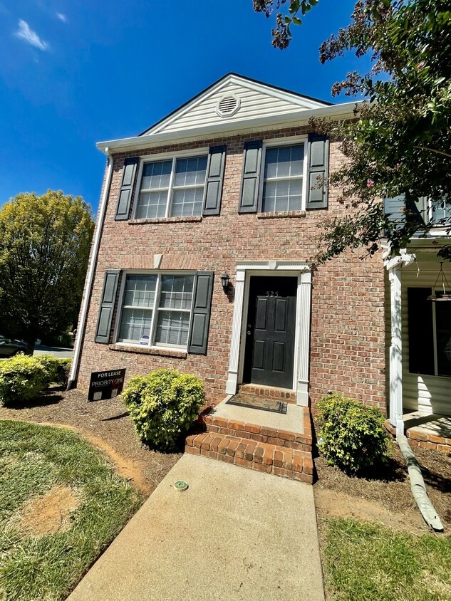 Photo - 525 Northwynd Cir (Lynchburg, VA)