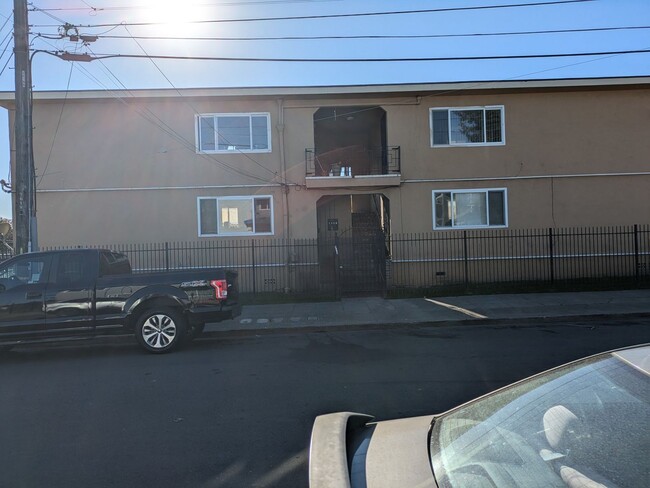 Lockwood - Lockwood Apartment