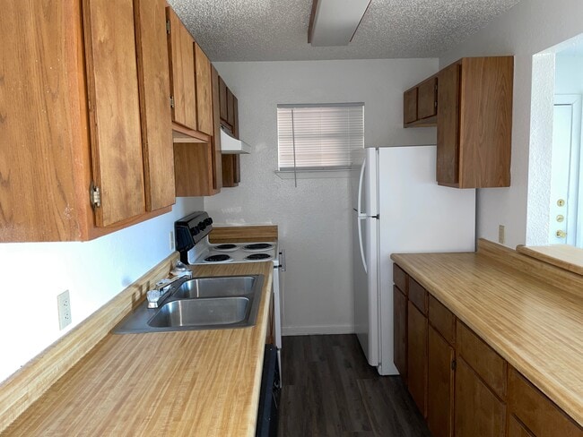 Foto del edificio - Lakeview Apartments