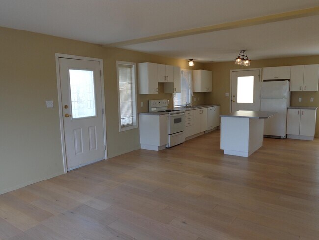 Photo du bâtiment - 5515 Rutherford Rd