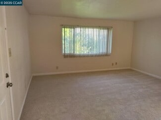 Building Photo - 2121 Stanton Ave