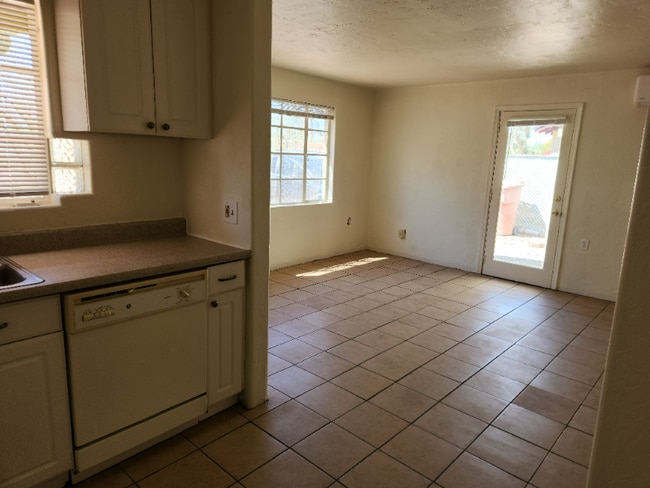 Photo - 2140 N Forgeus Ave Apartment