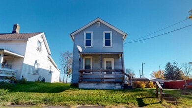 Building Photo - 356 Cedar St