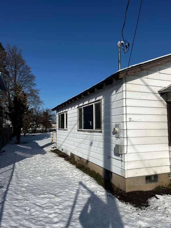 Building Photo - 644 Owens St