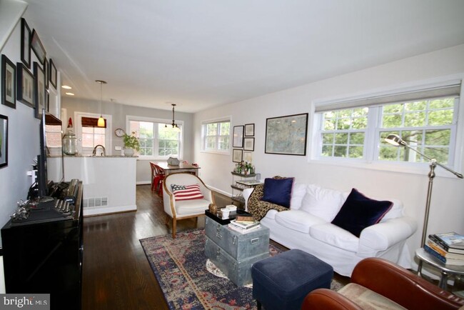Foto del edificio - 1220 Wilkes St