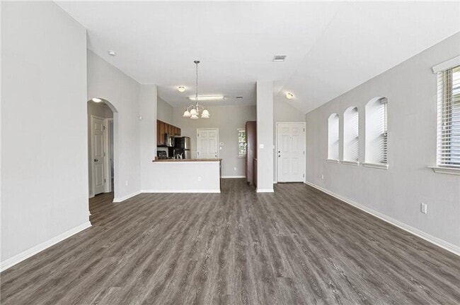 Building Photo - Fabulous 3 Bed / 2 Bath Single-Story Home ...