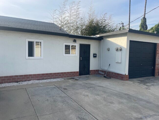 Foto del edificio - 1733 W 150th St