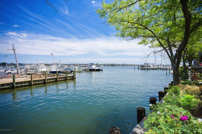 Building Photo - 59 Bay Point Harbour