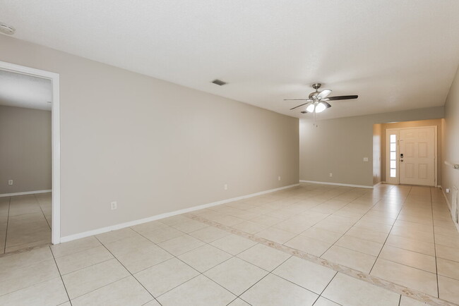 Building Photo - 12438 Dawn Vista Dr
