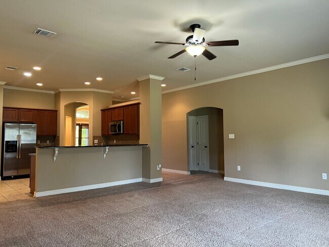 Building Photo - GATED COMMUNITY NEAR LSUS