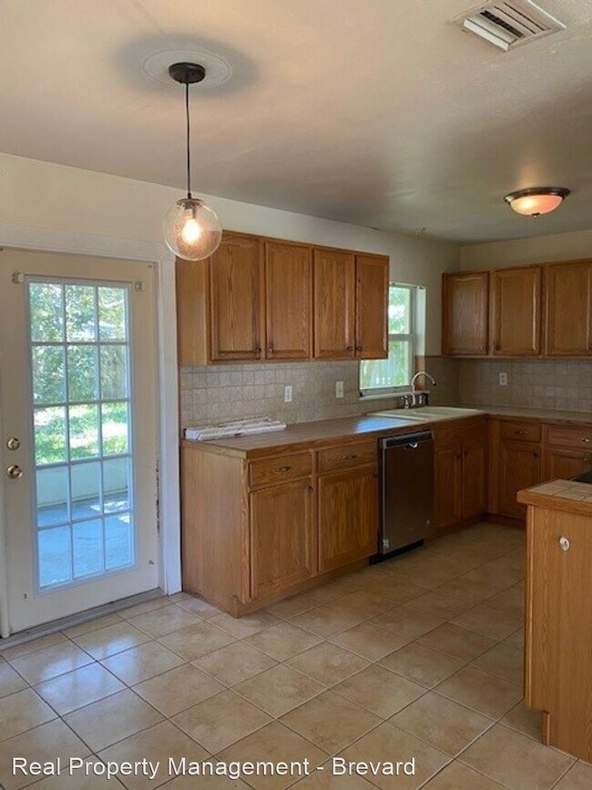 Building Photo - 3 br, 2 bath House - 1953 Harrison Avenue