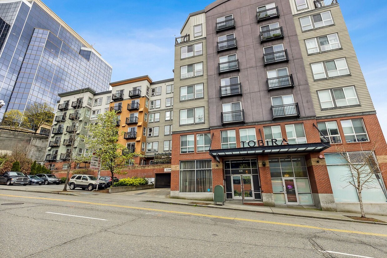 Foto principal - 108 5th Ave S