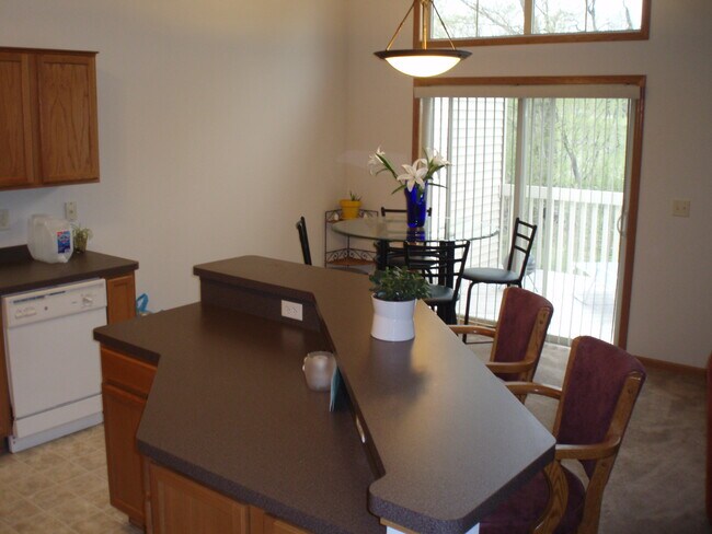 Building Photo - 3735 Fox Tail Trl NW