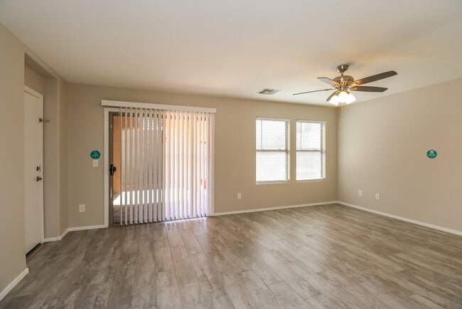 Building Photo - 21153 E Stonecrest Dr