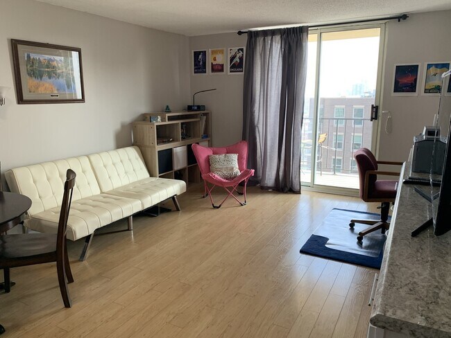 Foto del edificio - 1212 N La Salle Dr
