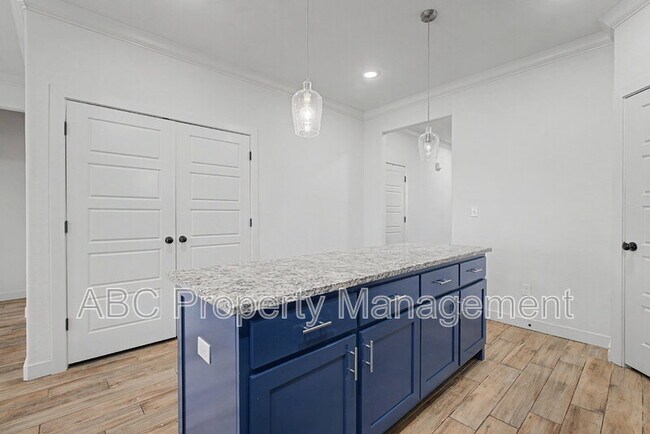 Foto del edificio - 3213 SW Hillstone Ave