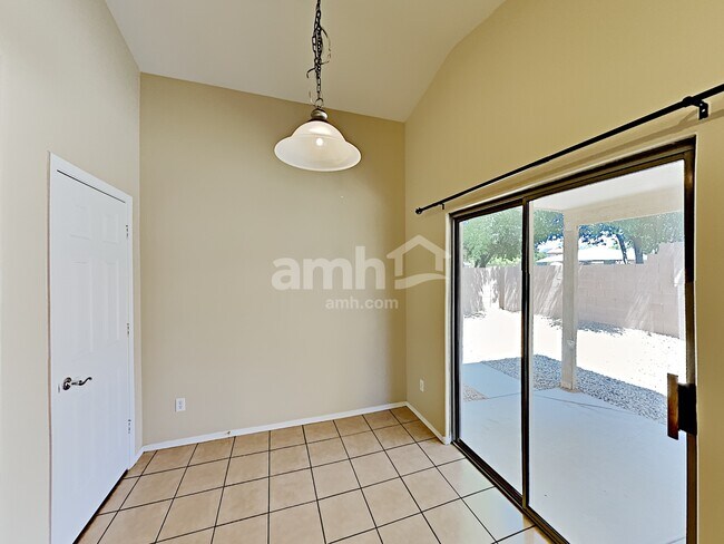 Foto del edificio - 15580 W Durango St