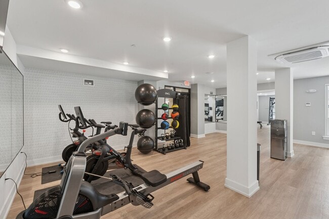 Interior Photo - The Lyle on Broad