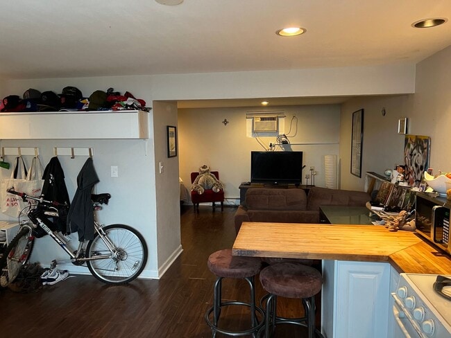 Building Photo - Must see studio near Sloans Lake!