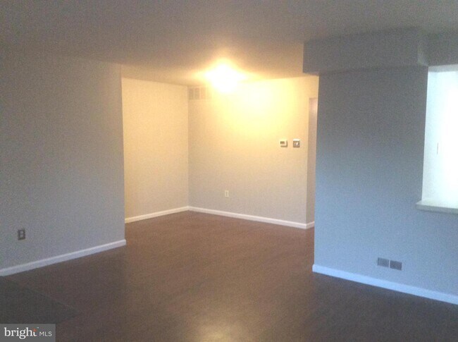 Foto del edificio - 138 Sandybrook Dr