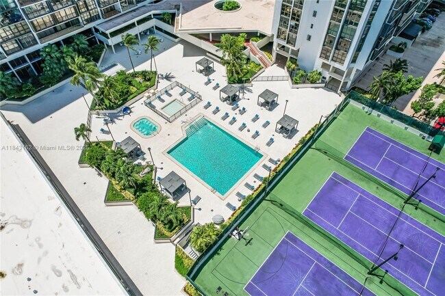 Foto del edificio - 1915 Brickell Ave