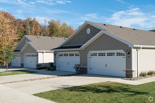 Building Photo - Redwood Pickerington